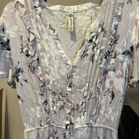 Floral V-Neck Dress - Picture 2 of 3